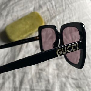 Gucci oversized rectangular sunglasses